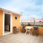 Spacious 2 Bd Detached House In Kefalonia W Patio Casa de Férias
