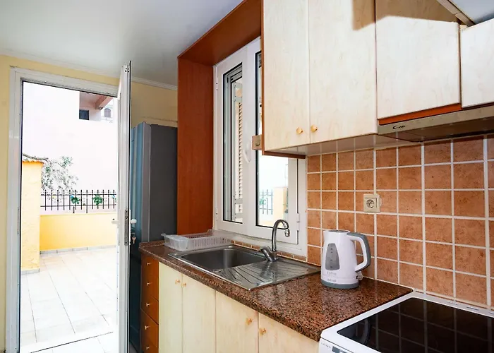 Spacious 2 Bd Detached House In Kefalonia W Patio 펜션 릭수리