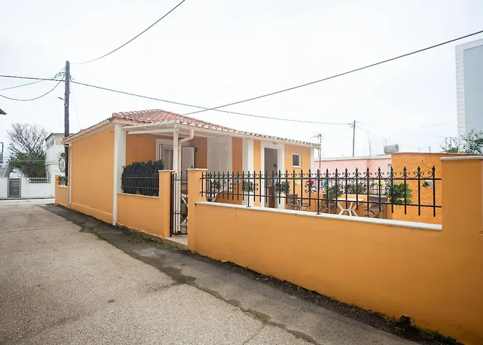 Spacious 2 Bd Detached House In Kefalonia W Patio 펜션 릭수리