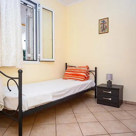 Casa de Férias Spacious 2 Bd Detached House In Kefalonia W Patio Lixúri