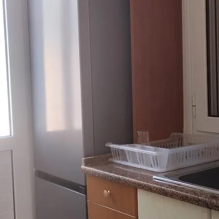 μονοκατοικια ανεξαρτητη σε κεντρικο δρομο *