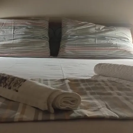 Сasa de vacaciones Spacious 2 Bd Detached House In Kefalonia W Patio *