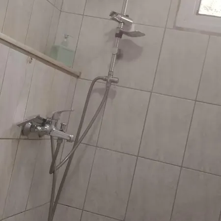 μονοκατοικια ανεξαρτητη σε κεντρικο δρομο Semesterbostad Lixouri