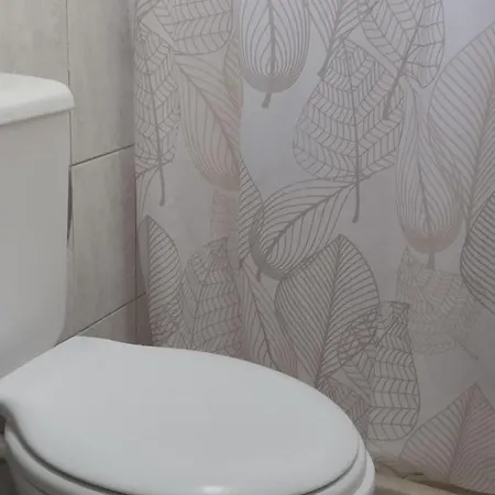 Spacious 2 Bd Detached House In Kefalonia W Patio Lixouri