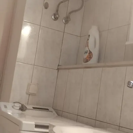 μονοκατοικια ανεξαρτητη σε κεντρικο δρομο Hébergement de vacances Lixouri