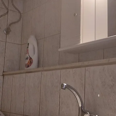 μονοκατοικια ανεξαρτητη σε κεντρικο δρομο Lixouri