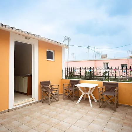 Spacious 2 Bd Detached House In Kefalonia W Patio 別荘