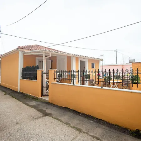 Spacious 2 Bd Detached House In Kefalonia W Patio 別荘 リクスリオン
