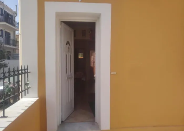 Spacious 2 Bd Detached House In Kefalonia W Patio Lixouri