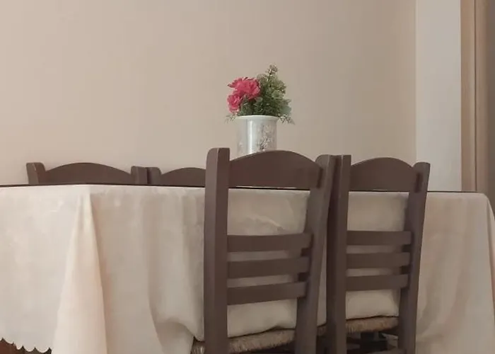 Spacious 2 Bd Detached House In Kefalonia W Patio