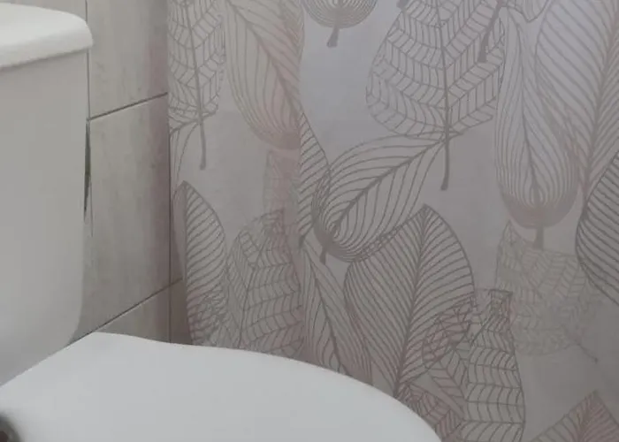 Spacious 2 Bd Detached House In Kefalonia W Patio Lixouri