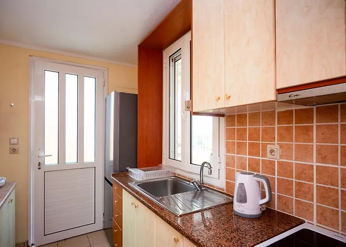 Spacious 2 Bd Detached House In Kefalonia W Patio *