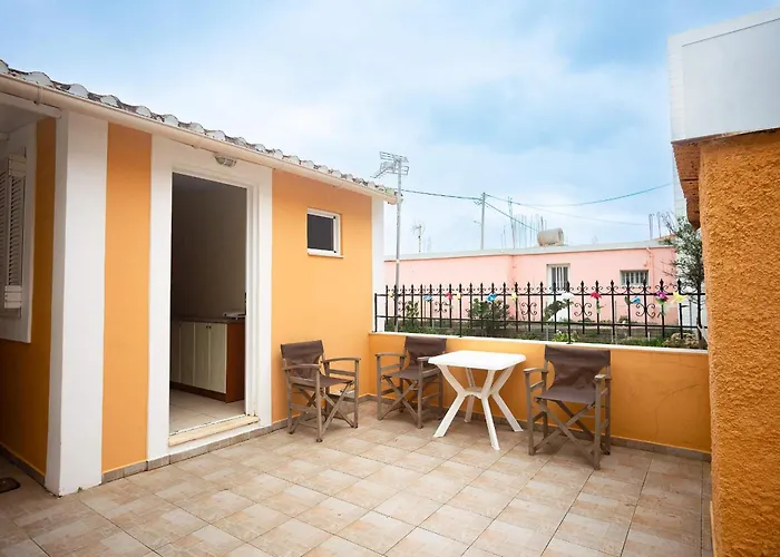 Spacious 2 Bd Detached House In Kefalonia W Patio Holiday home