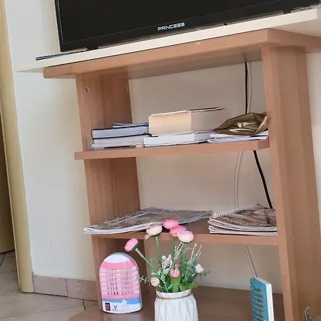 μονοκατοικια ανεξαρτητη σε κεντρικο δρομο Prázdninový dům