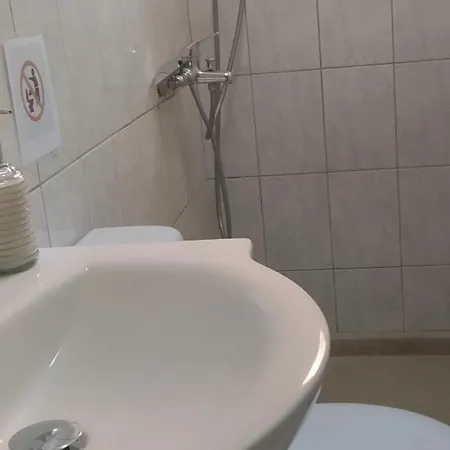 Prázdninový dům μονοκατοικια ανεξαρτητη σε κεντρικο δρομο Lixouri